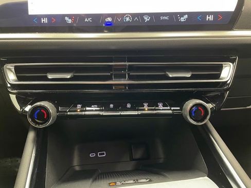 New 2026 Chevrolet Traverse LT image 6