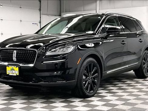Used 2023 Lincoln Nautilus Reserve w/ Monochromatic Package FWD image 12