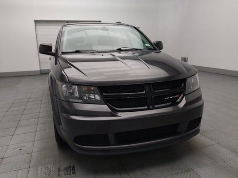 Used 2020 Dodge Journey SE w/ SE Popular Equipment Group FWD image 14