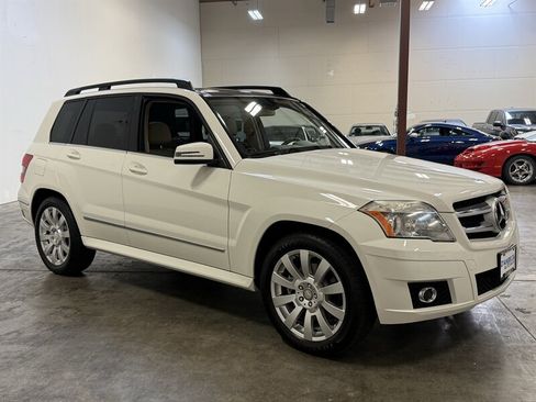 Used 2012 Mercedes-Benz GLK 350 4MATIC image 9