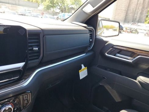 New 2026 GMC Sierra 1500 Elevation w/ X31 Off-Road Package AWD/4WD image 27