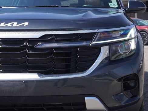 Used 2024 Kia Seltos EX image 14