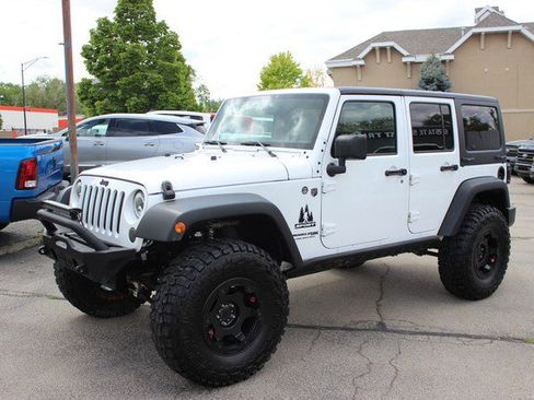 Used 2018 Jeep Wrangler Unlimited Sport S AWD/4WD image 1