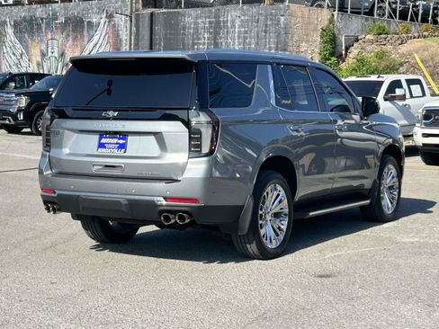 Used 2025 Chevrolet Tahoe Premier AWD/4WD image 7