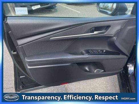 Used 2025 Toyota Camry LE w/ Convenience Package image 15