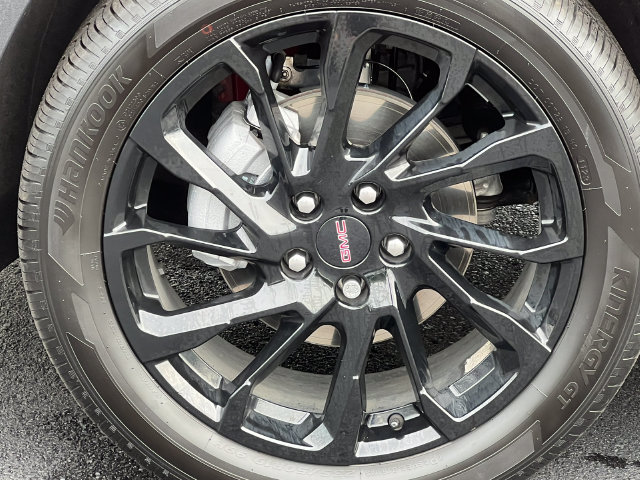 Used 2024 GMC Terrain SLT w/ Elevation Edition AWD/4WD image 7