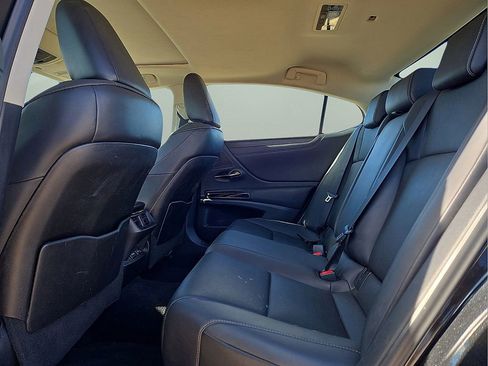 Used 2022 Lexus ES 350 w/ Premium Package image 14