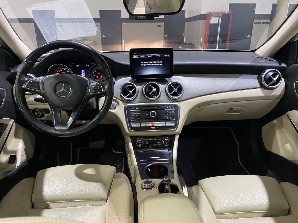 Certified 2018 Mercedes-Benz GLA 250 4MATIC image 2