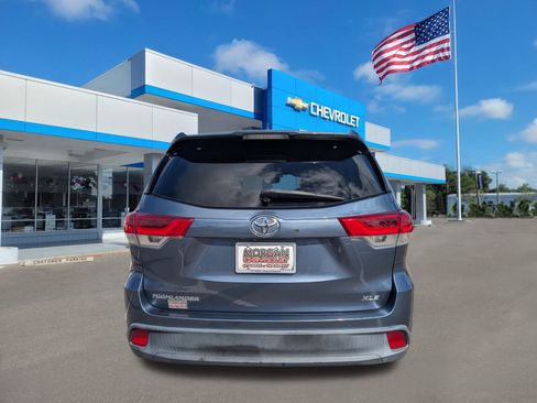 Used 2018 Toyota Highlander XLE image 15
