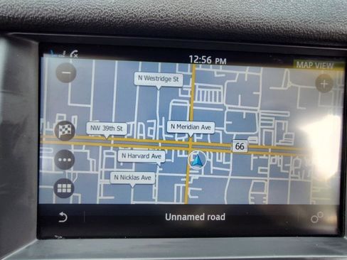 Used 2016 Land Rover Discovery Sport HSE AWD/4WD image 27