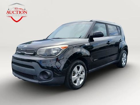 Used 2018 Kia Soul FWD image 1