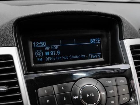 Used 2015 Chevrolet Cruze LT FWD image 27