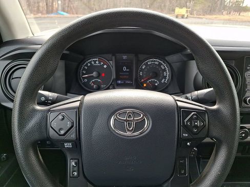 Used 2020 Toyota Tacoma SR AWD/4WD image 19