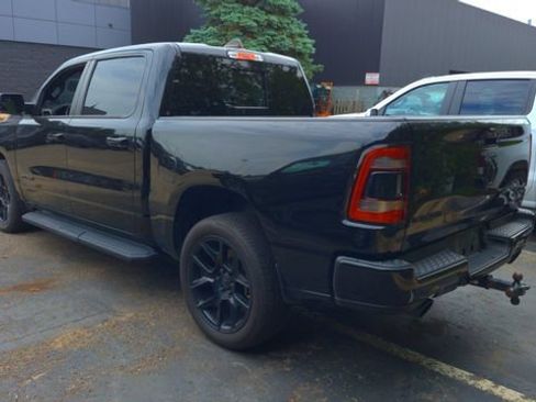 Used 2023 RAM 1500 Laramie AWD/4WD image 3