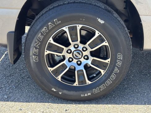 Certified 2021 Nissan Titan SV w/ SV Convenience Package RWD image 10