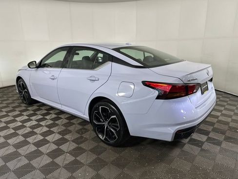 Certified 2025 Nissan Altima 2.5 SR image 5