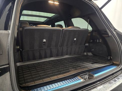 Used 2022 Mercedes-Benz GLS 450 4MATIC image 23