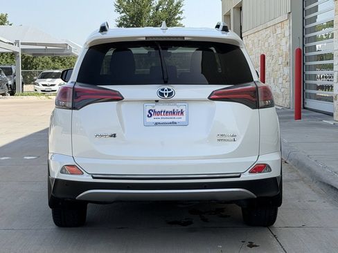 Used 2018 Toyota RAV4 Limited w/ Advanced Technology Package AWD/4WD image 5