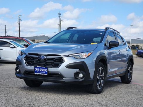 Used 2024 Subaru Crosstrek 2.0i Premium AWD/4WD image 2