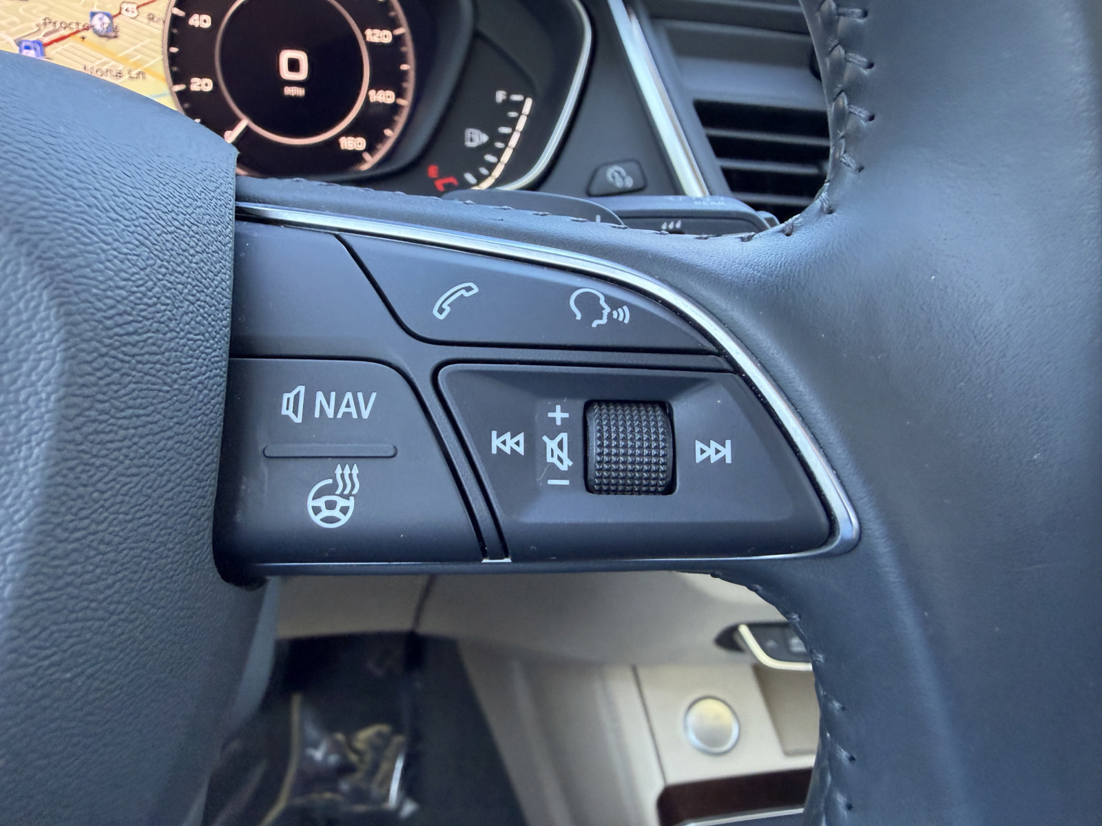 Used 2020 Audi Q5 e Prestige AWD/4WD image 33