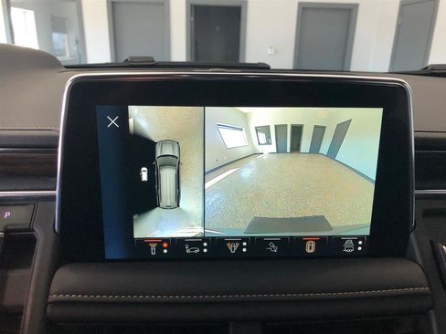 Used 2024 Chevrolet Tahoe Premier w/ Advanced Technology Package image 21