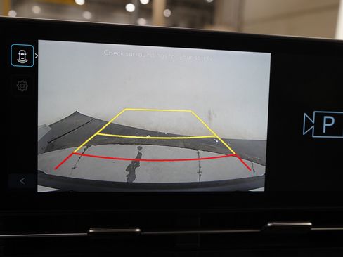 Certified 2024 Hyundai Kona SEL FWD image 13