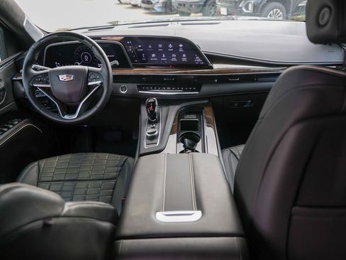 Certified 2024 Cadillac Escalade Sport Platinum image 29