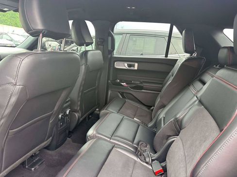 Used 2023 Ford Explorer ST-Line AWD/4WD image 10