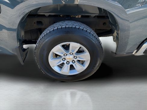 Used 2025 Chevrolet Silverado 1500 LT AWD/4WD image 21