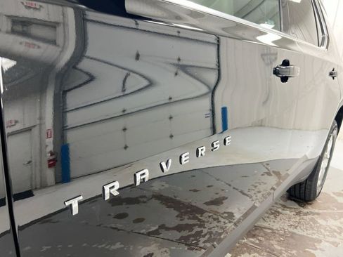 Used 2023 Chevrolet Traverse LS FWD image 26