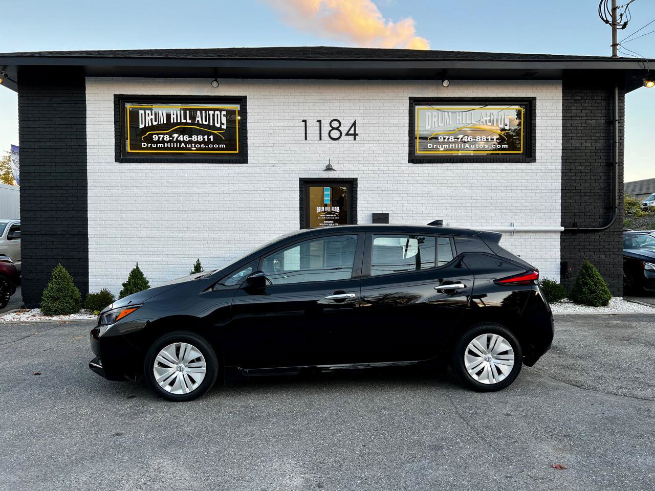 Used 2020 Nissan Leaf S w/ S Charge Package FWD image 2