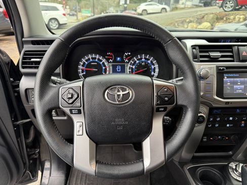 Used 2016 Toyota 4Runner Limited image 17