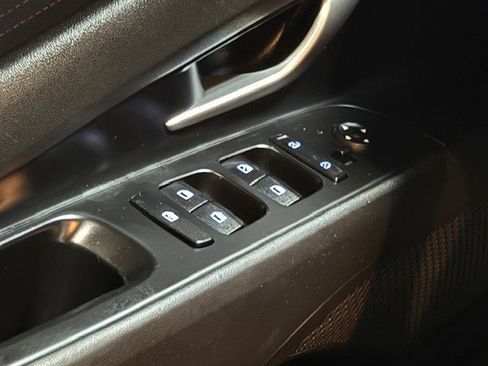 Certified 2023 Hyundai Elantra SEL image 30