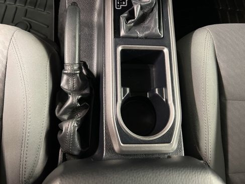 Used 2020 Toyota Tacoma SR5 w/ Technology Package image 17