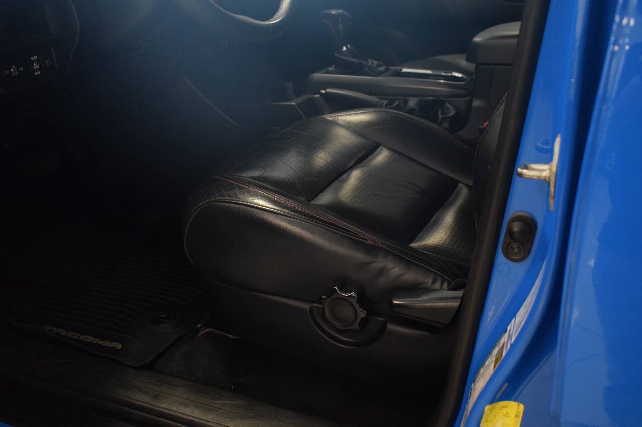 Used 2019 Toyota Tacoma TRD Pro AWD/4WD image 24