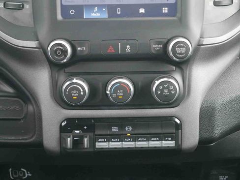 Used 2024 RAM 3500 Tradesman w/ Chrome Appearance Group AWD/4WD image 21