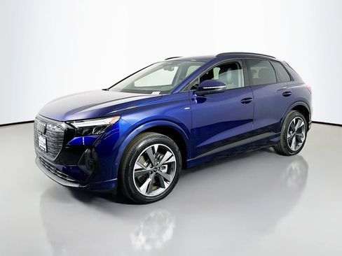Used 2023 Audi Q4 e-tron Premium Plus w/ Premium Plus AWD/4WD image 3