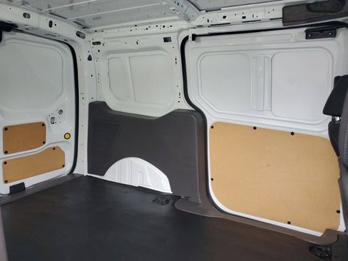 Used 2022 Ford Transit Connect XLT image 11
