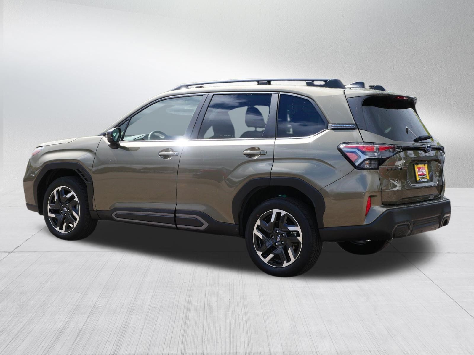 Used 2025 Subaru Forester Limited AWD/4WD image 5