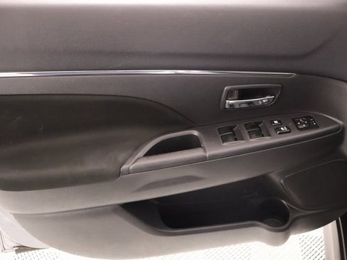 Used 2024 Mitsubishi Outlander Sport LE image 16