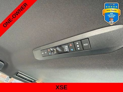 Used 2025 Toyota Sienna XSE FWD image 13