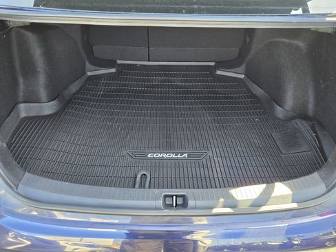 Used 2020 Toyota Corolla LE image 27