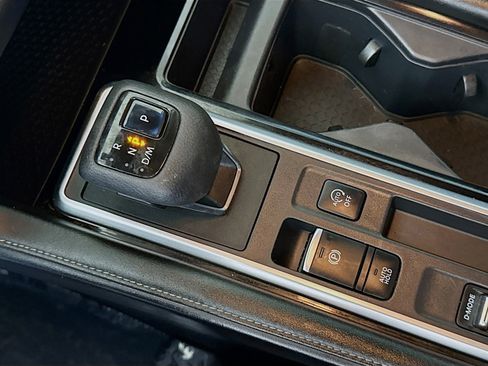 Used 2022 Nissan Pathfinder SV image 20