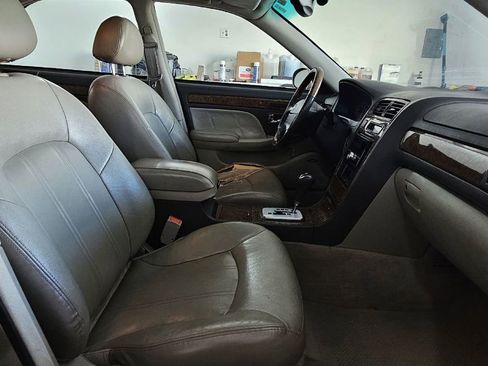 Used 2005 Hyundai XG350 L FWD image 13