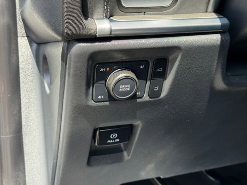 Used 2025 Ford Expedition Platinum AWD/4WD image 26