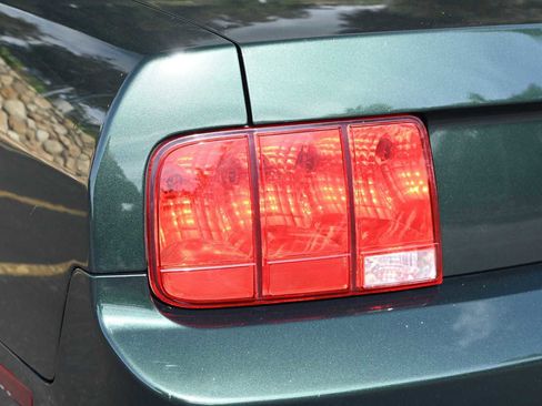 Used 2008 Ford Mustang GT Premium image 8