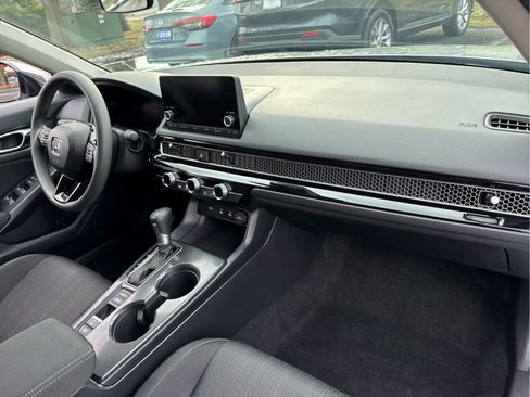Used 2025 Honda Civic LX image 24