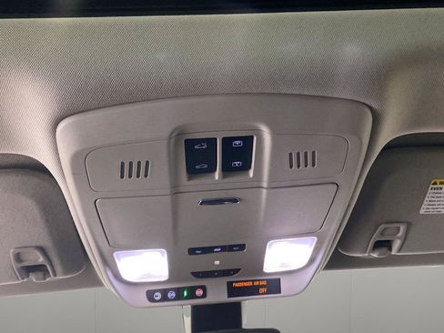 Used 2019 Buick Envision Essence AWD/4WD image 20
