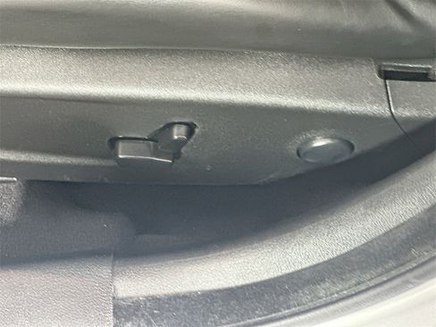 Used 2023 Chrysler 300 S image 22