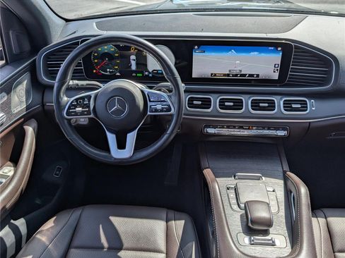 Used 2021 Mercedes-Benz GLS 450 4MATIC image 18